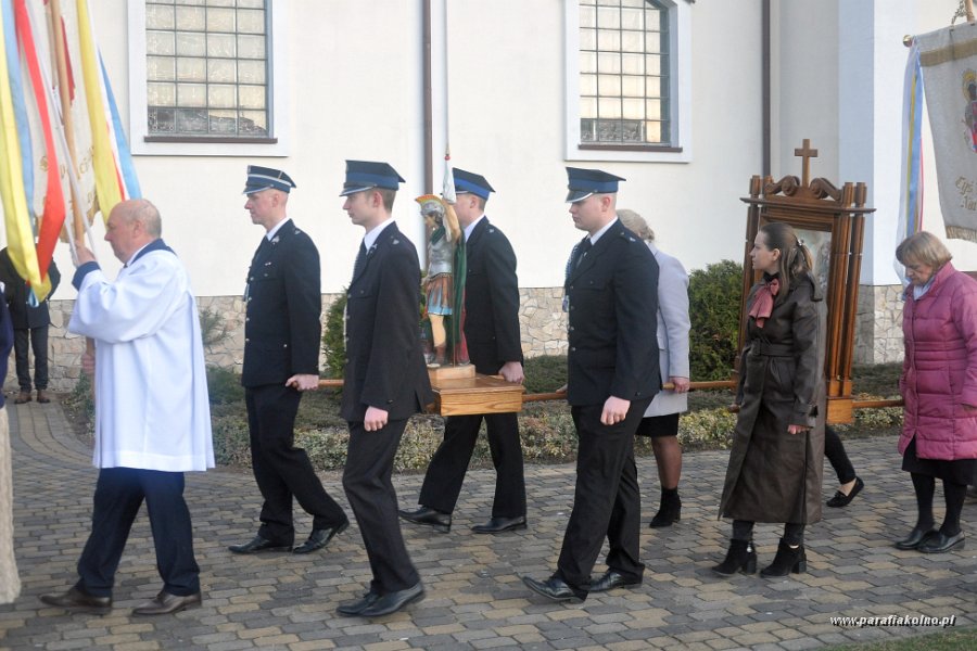 09 Procesja rezurekcyjna.jpg